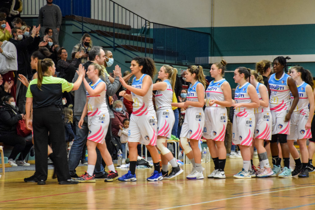 basket feminine