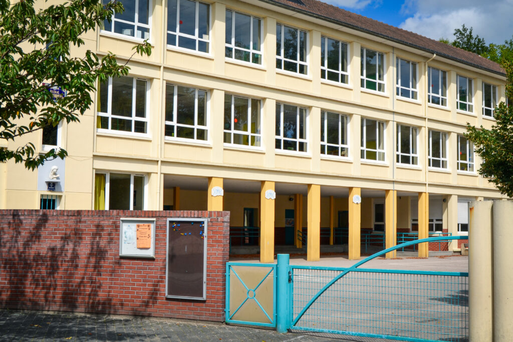 école