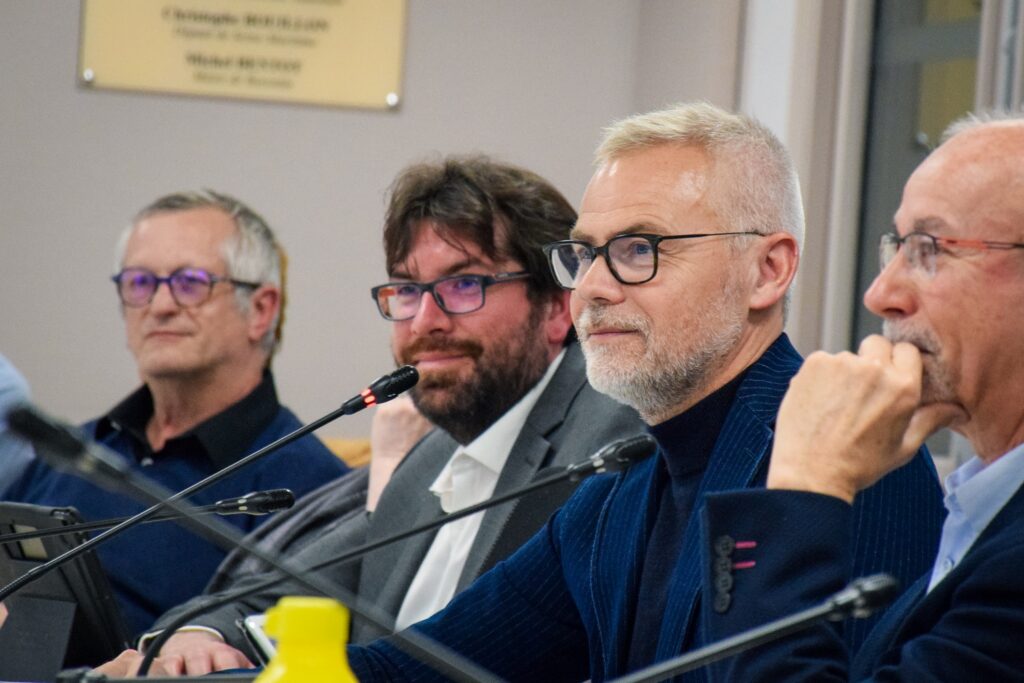 Christophe Bouillon entouré de ses adjoints